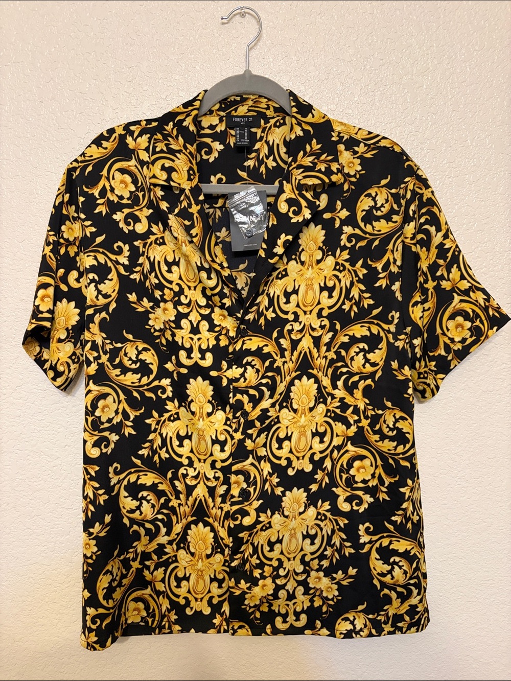 Forever 21 Black and Gold Baroque Short-Sleeve Button-Down Shirt